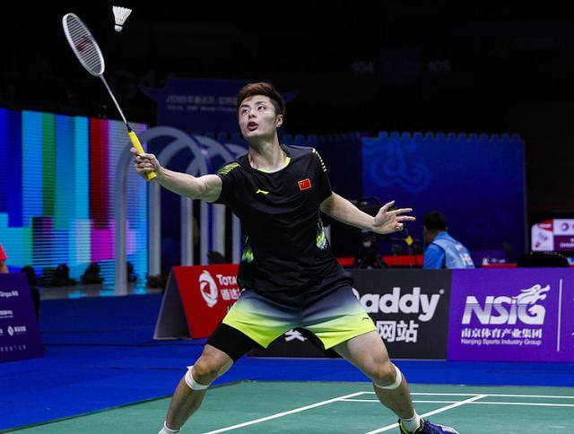 员们通过灵 员们通过灵